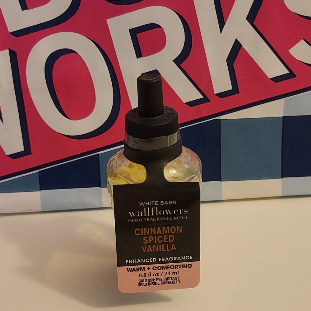 BBW Cinnamon Spiced Vanilla wallflower